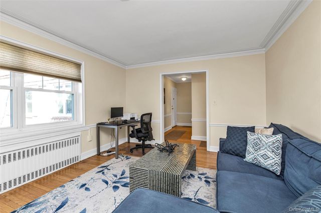 43 N Forest Avenue C-23, Rockville Centre, NY 11570