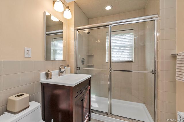 43 N Forest Avenue C-23, Rockville Centre, NY 11570