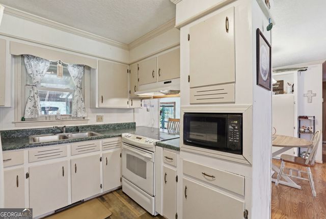 2845 Hunters Creek Road, Carnesville, GA 30521