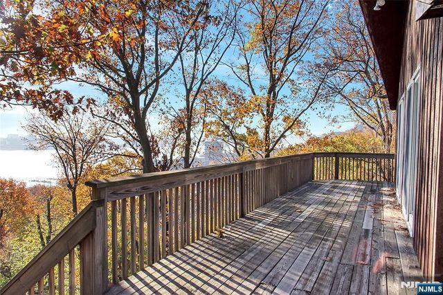 1470 Palisade Terrace, Fort Lee, NJ 07024