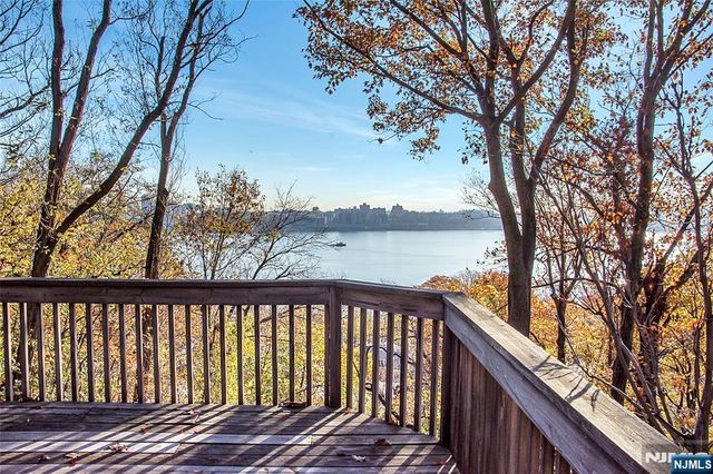 1470 Palisade Terrace, Fort Lee, NJ 07024