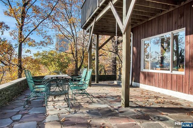 1470 Palisade Terrace, Fort Lee, NJ 07024