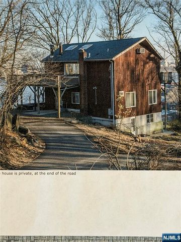 1470 Palisade Terrace, Fort Lee, NJ 07024