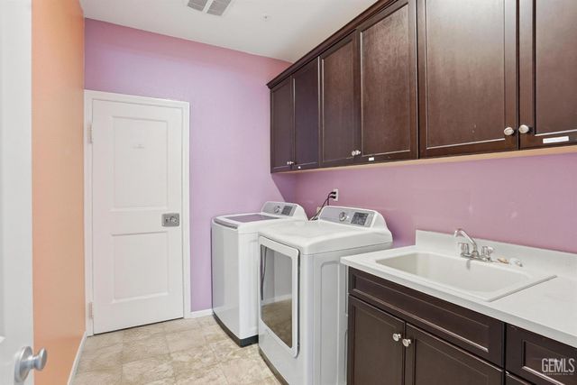 7309 Glitter Way, Bakersfield, CA 93313