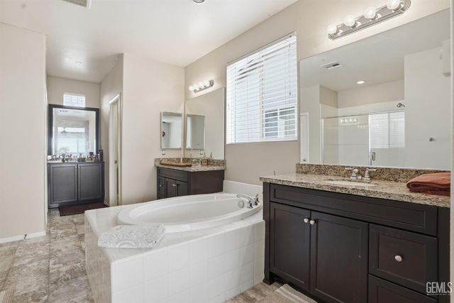 7309 Glitter Way, Bakersfield, CA 93313