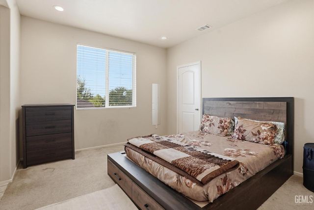 7309 Glitter Way, Bakersfield, CA 93313