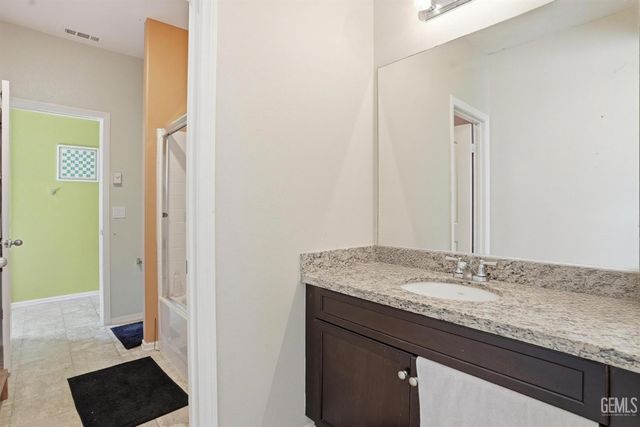 7309 Glitter Way, Bakersfield, CA 93313