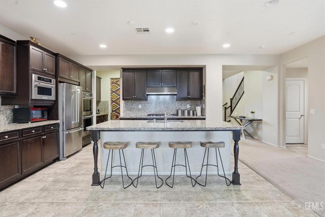 7309 Glitter Way, Bakersfield, CA 93313