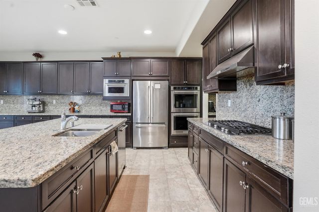 7309 Glitter Way, Bakersfield, CA 93313