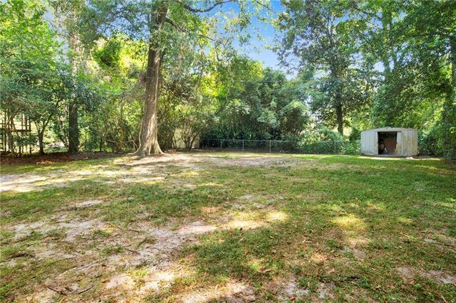 312 Pineview Lane W, Mobile, AL 36608