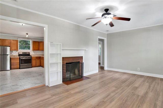 312 Pineview Lane W, Mobile, AL 36608