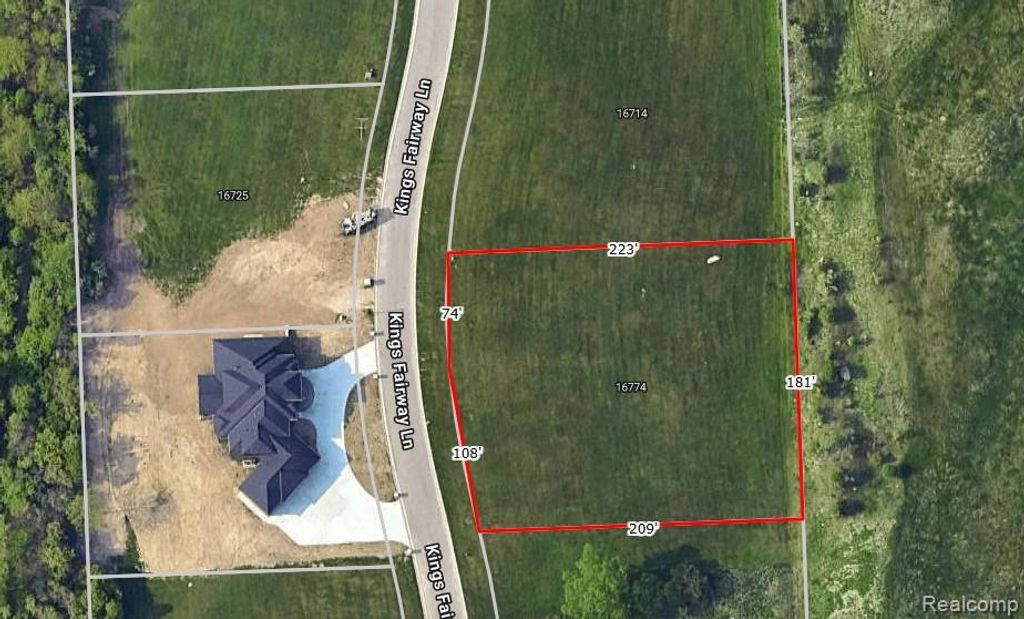 16774 Kings Fairway Lane, Grand Blanc, MI 48439