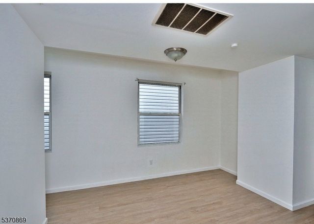 60 S 12Th St, Newark City, NJ 07107