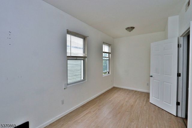 60 S 12Th St, Newark City, NJ 07107