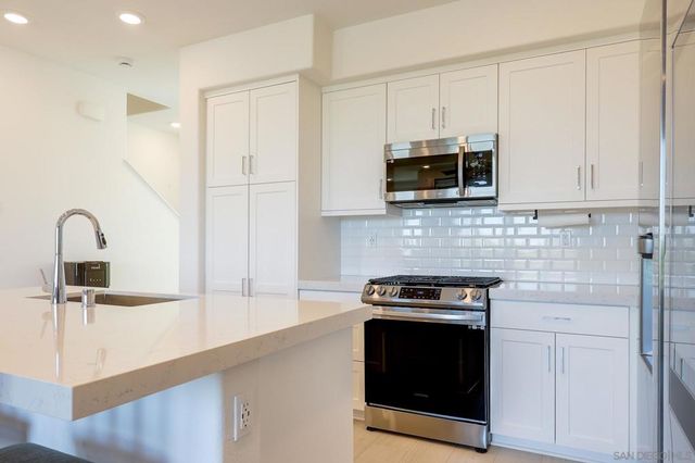 6861 Secano St, San Diego, CA 92154