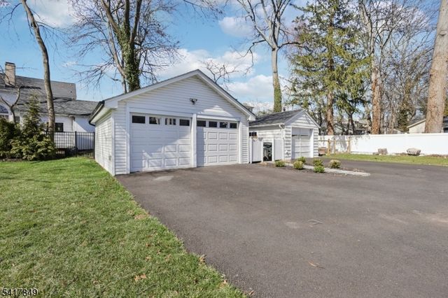 621 Kimball Ave, Westfield Town, NJ 07090