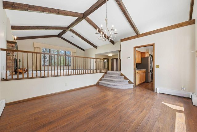 15221 Crestview Lane, Minnetonka, MN 55345
