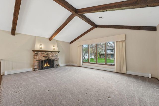 15221 Crestview Lane, Minnetonka, MN 55345