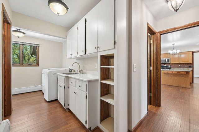 15221 Crestview Lane, Minnetonka, MN 55345