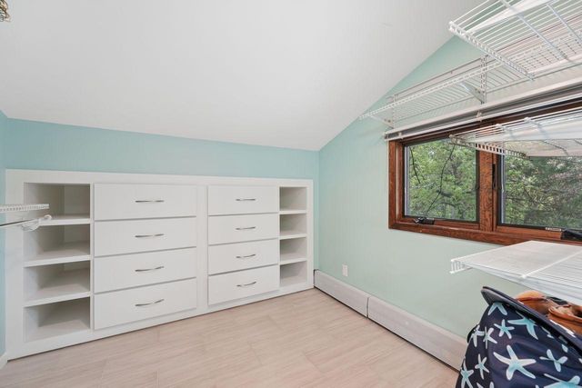 15221 Crestview Lane, Minnetonka, MN 55345