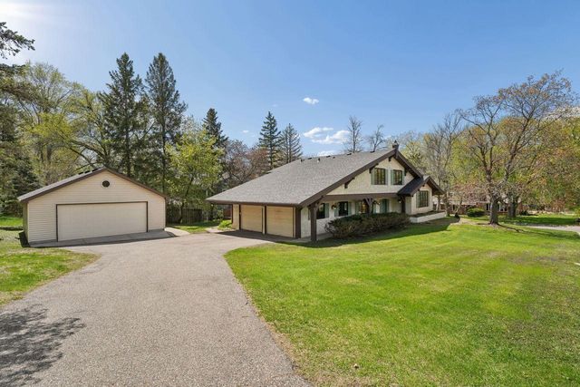 15221 Crestview Lane, Minnetonka, MN 55345
