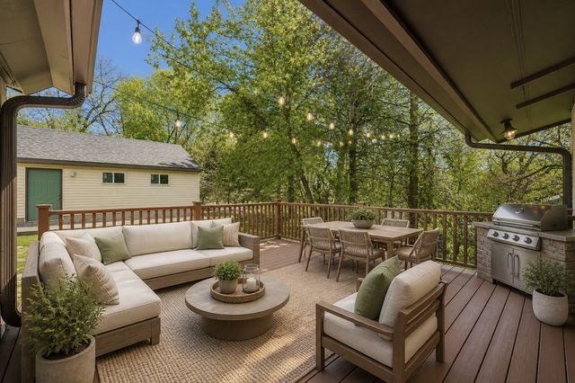 15221 Crestview Lane, Minnetonka, MN 55345