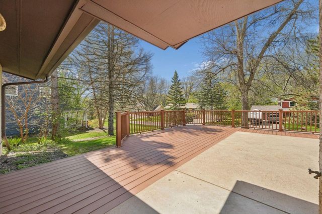 15221 Crestview Lane, Minnetonka, MN 55345