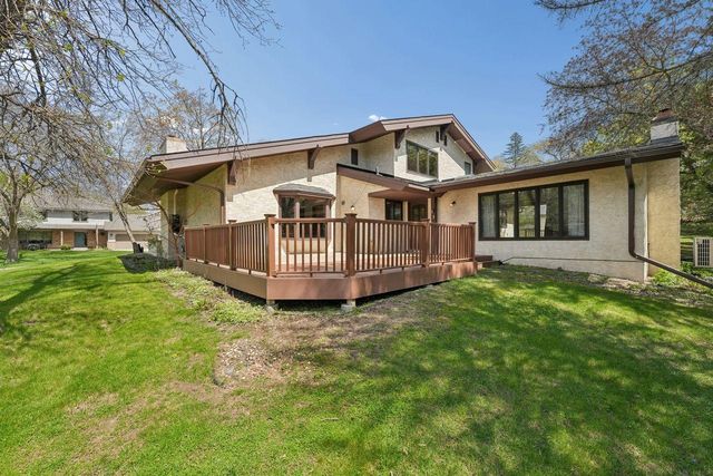 15221 Crestview Lane, Minnetonka, MN 55345