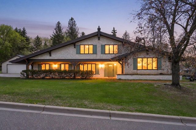 15221 Crestview Lane, Minnetonka, MN 55345