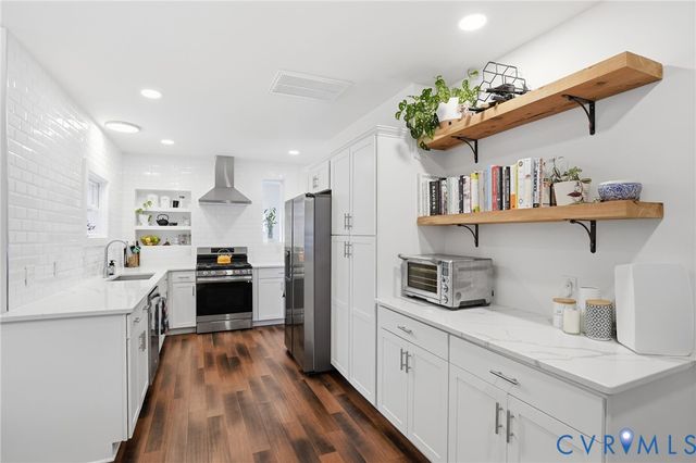 2814 W Grace St, Richmond, VA 23221