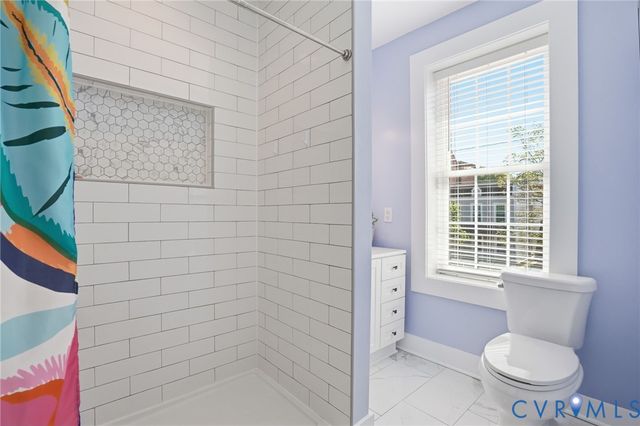2814 W Grace St, Richmond, VA 23221