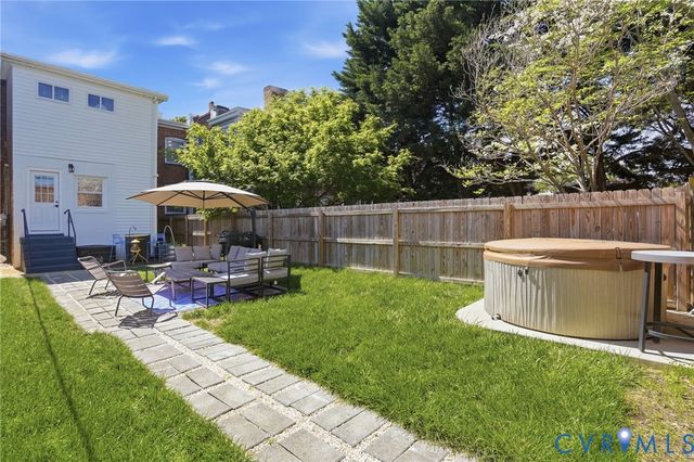 2814 W Grace St, Richmond, VA 23221