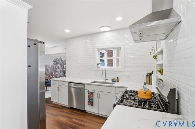 2814 W Grace St, Richmond, VA 23221