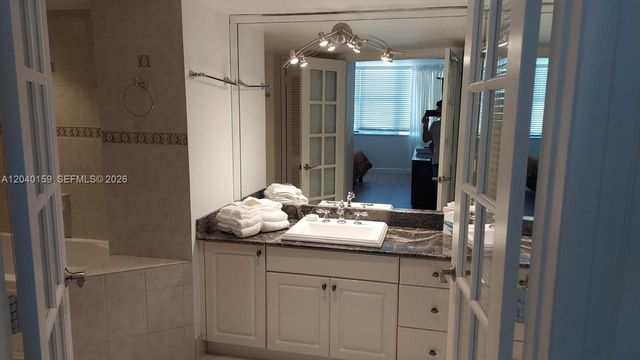 3140 S Ocean Dr 1510, Hallandale Beach, FL 33009