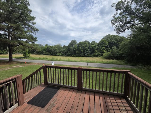 848 N Hurricane Creek Rd, Mc Ewen, TN 37101