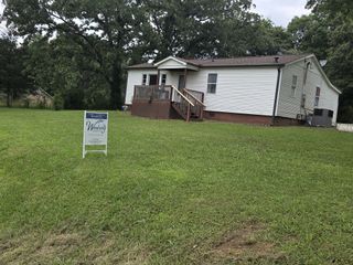 848 N Hurricane Creek Rd, Mc Ewen, TN 37101