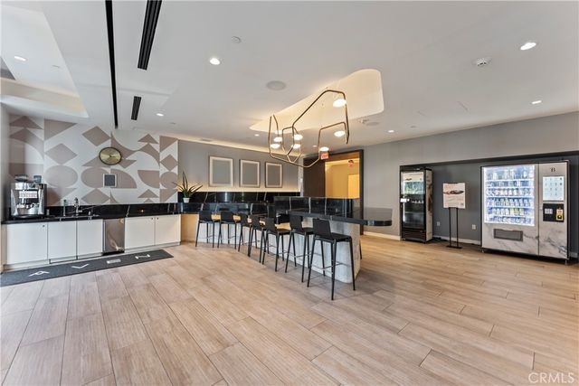 1100 S Grand A109, Los Angeles, CA 90015