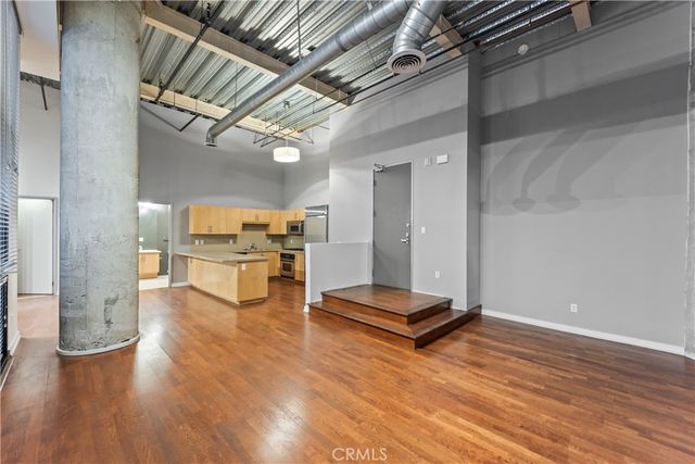 1100 S Grand A109, Los Angeles, CA 90015