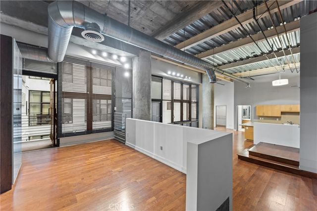 1100 S Grand A109, Los Angeles, CA 90015