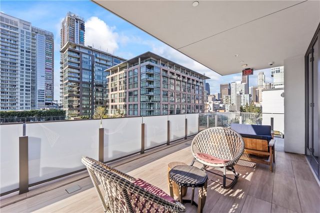 1100 S Grand A109, Los Angeles, CA 90015