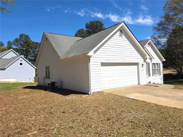 3610 Muskie Lane, Gainesville, GA 30504