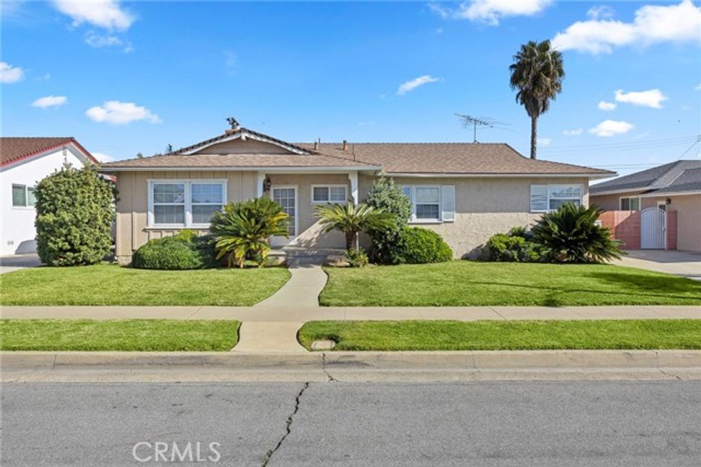 340 Deanna Street, La Habra, CA 90631