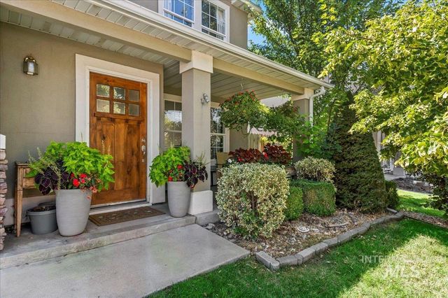 335 E Willowcreek Dr, Middleton, ID 83644