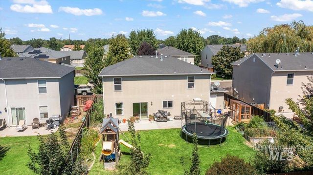 335 E Willowcreek Dr, Middleton, ID 83644