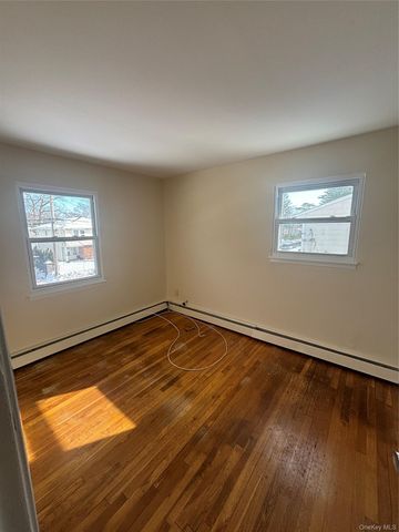 148 N 22nd Street 2 nd floor, Wheatley Heights, NY 11798