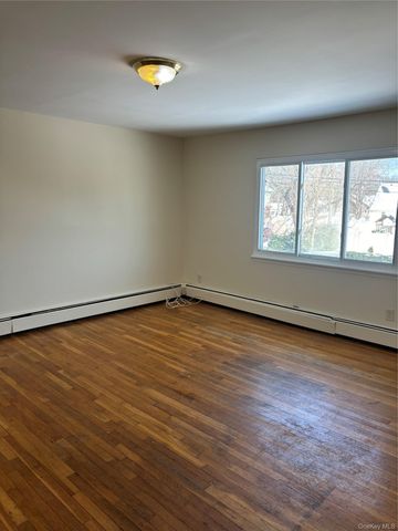 148 N 22nd Street 2 nd floor, Wheatley Heights, NY 11798