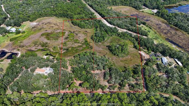8253 SE 170TH AVE RD, Ocklawaha, FL 32179
