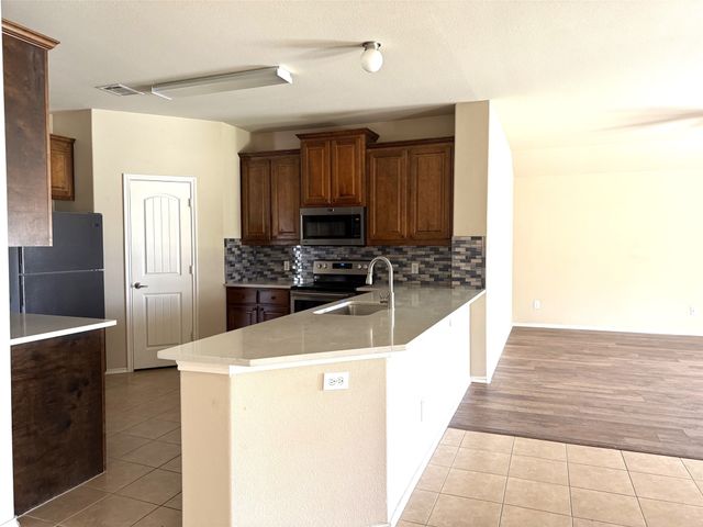 4809 Hidden Pond Drive, Frisco, TX 75036