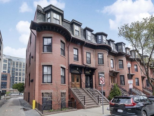 70 E Brookline St. 1, Boston, MA 02118
