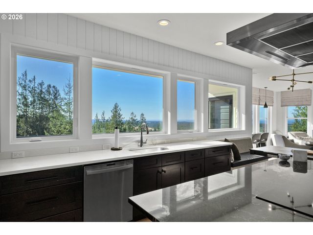 88620 OCEAN VIEW Ln, Florence, OR 97439